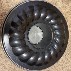Kaiser Springform Pan 10” round